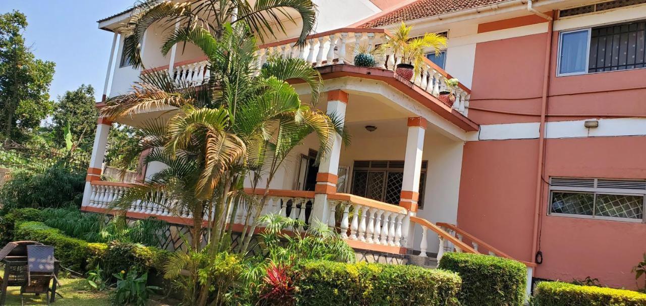 La Feve Beach Bed And Breakfast Entebbe 엔테베 외부 사진