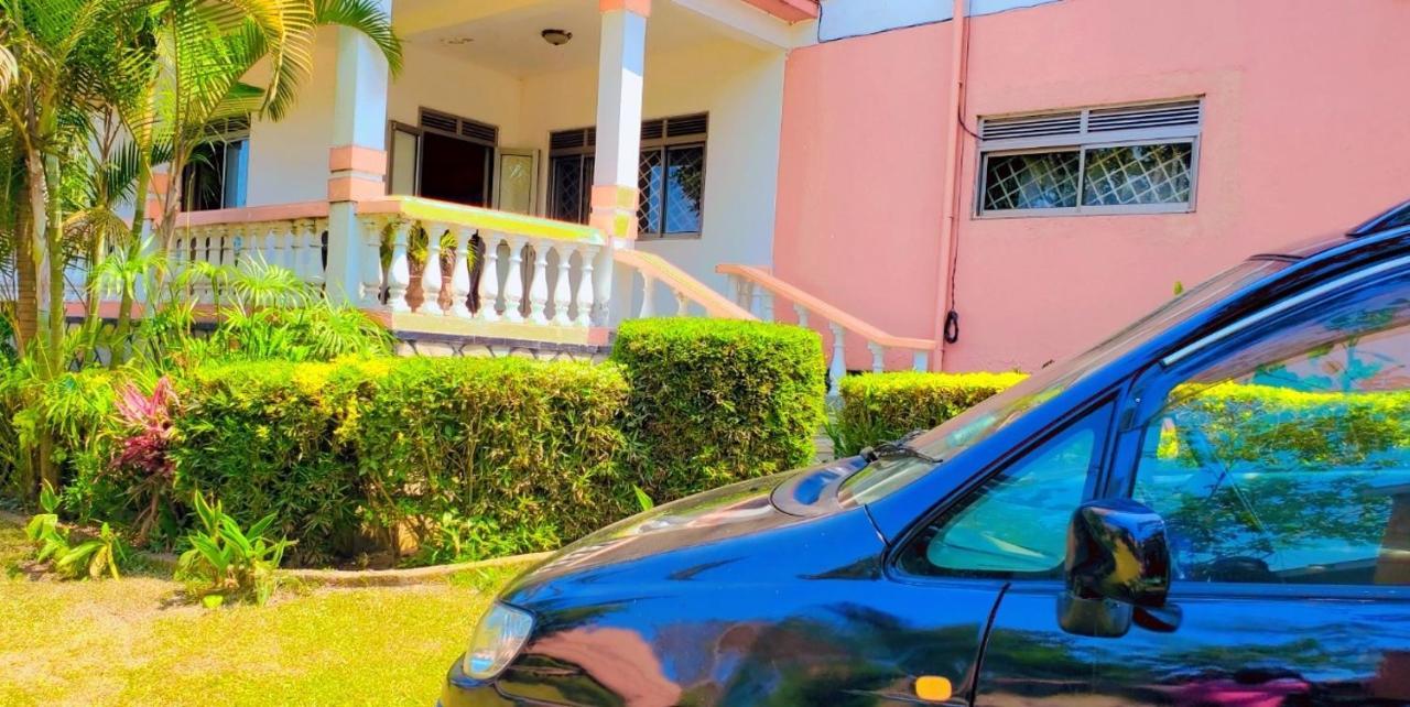 La Feve Beach Bed And Breakfast Entebbe 엔테베 외부 사진