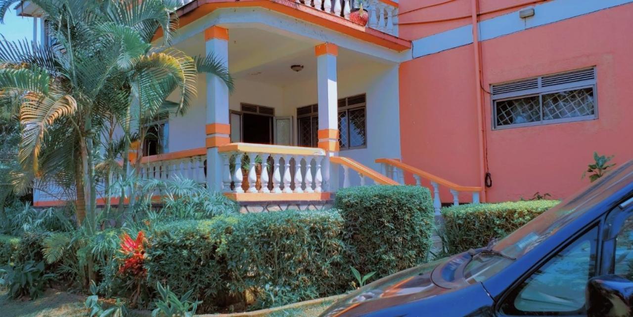 La Feve Beach Bed And Breakfast Entebbe 엔테베 외부 사진