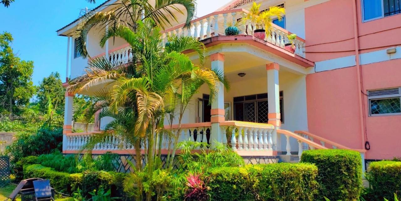 La Feve Beach Bed And Breakfast Entebbe 엔테베 외부 사진