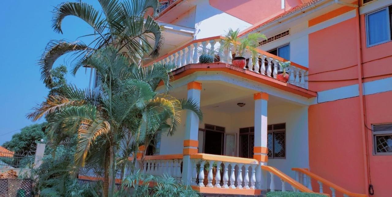 La Feve Beach Bed And Breakfast Entebbe 엔테베 외부 사진